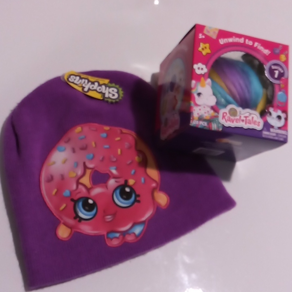 Shopkins Beanie Hat and Mystery Toy Double Special